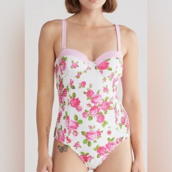 NEW BETSEY JOHNSON LOVE ALWAYS PRINT WHITE PINK ROSES ONE PEICE SWIMSUIT SZ M - Picture 1 of 13
